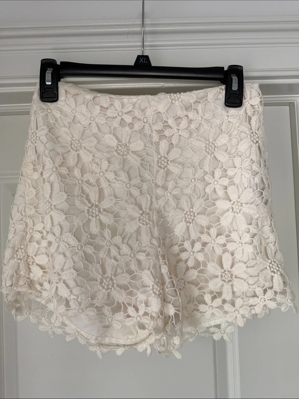 Hollister Cream Floral Lace High-Waist Shorts